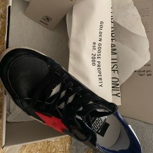 Like new Golden Goose Blk Ballstar! Sz 39 w Red Stars!